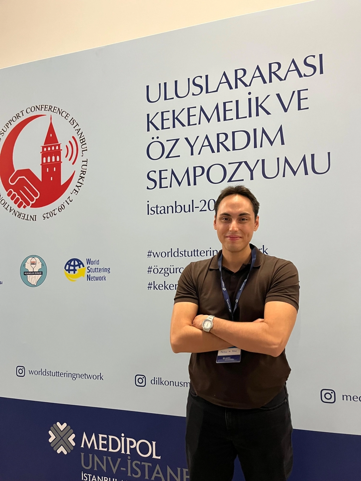 Dil ve Konuşma Terapisti Ali Hamza Çoban Uyarıyor: Ses Sağlığında Hidrasyonun Önemi Yeterli su tüketimi, ses tellerinin sağlıklı çalışması ve ses üretimindeki zorlanmanın azaltılması açısından büyük önem taşıyor
