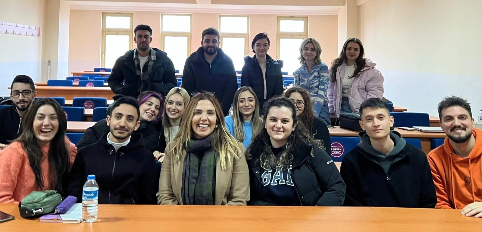 Dr. Şebnem Ergüney İndap’tan Yapay Zekâ ve Karar Zekâsı Odaklı Çalışmalar Akademi ve iş dünyasındaki 25 yılı aşkın deneyimini dijital dönüşüm ve yapay zekâ alanındaki çalışmalarına taşıyor